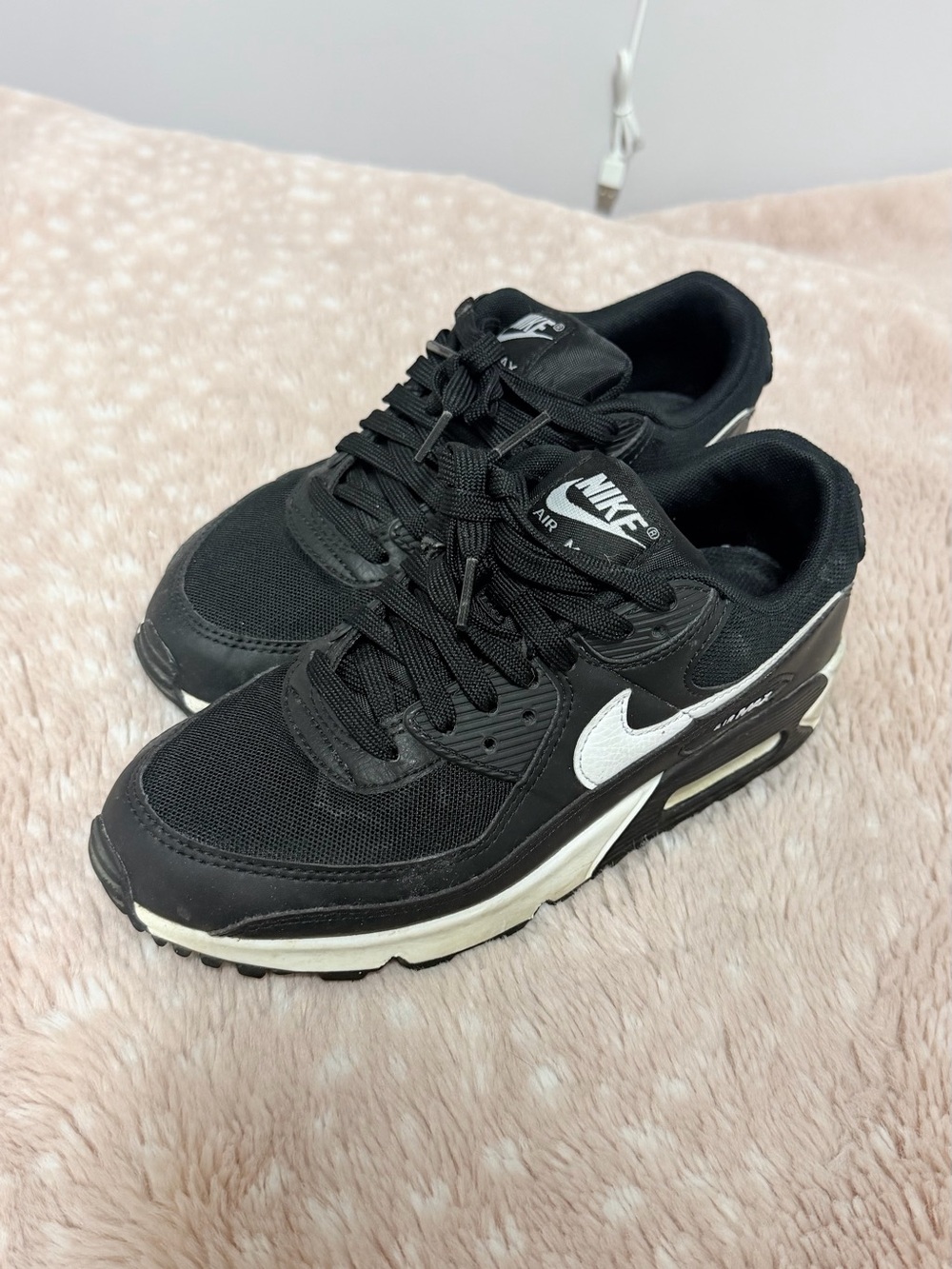 Nike woman’s Black and White Low-Top Sneakers